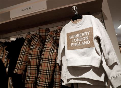 burberry covid gowns